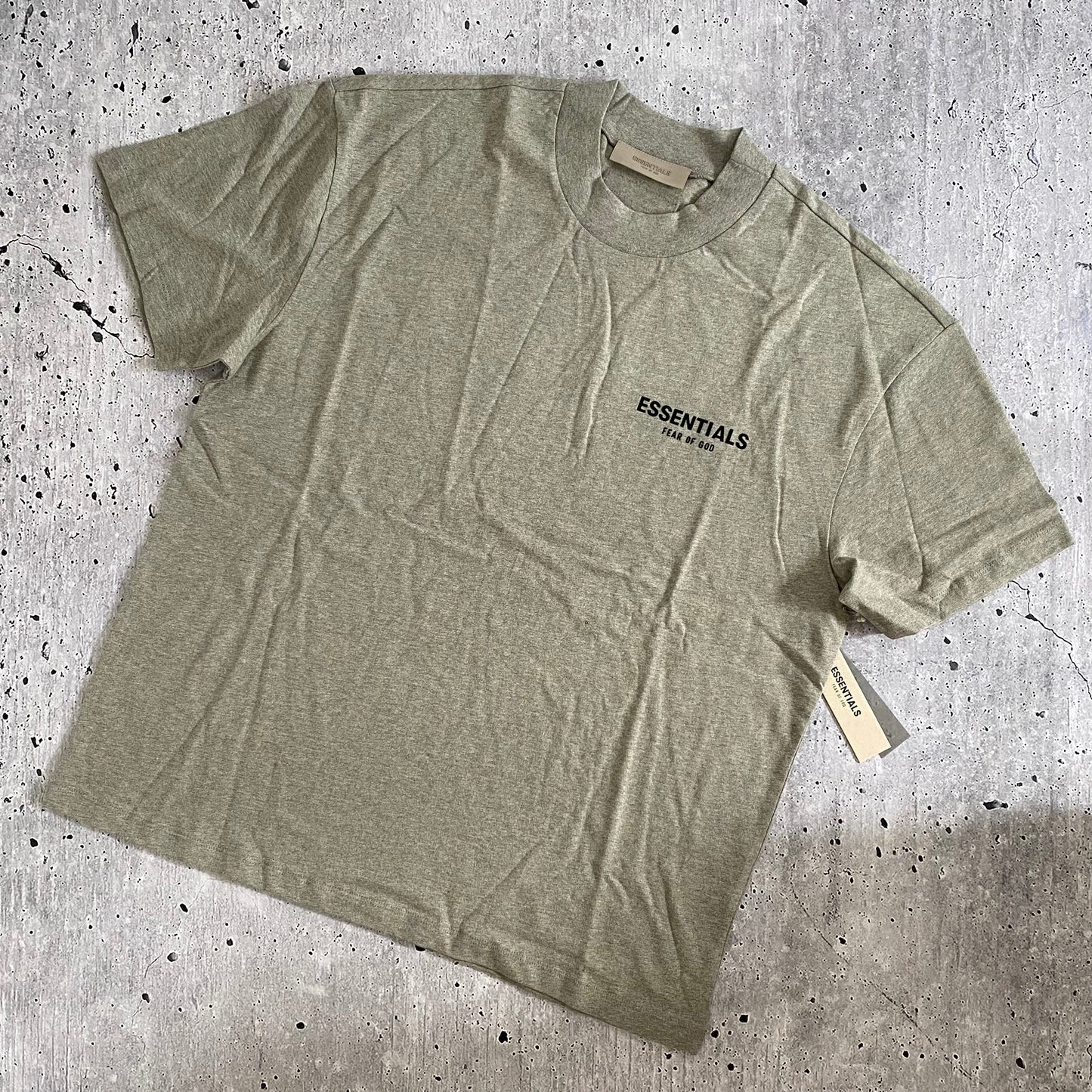 Essentials SS22 T-shirt