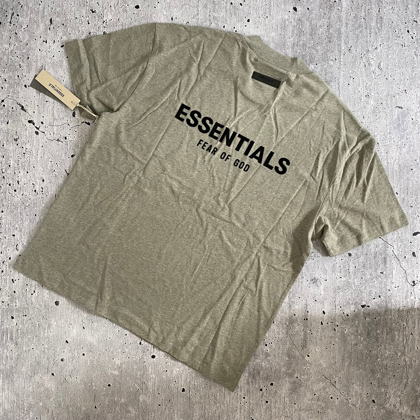 Essentials SS22 T-shirt